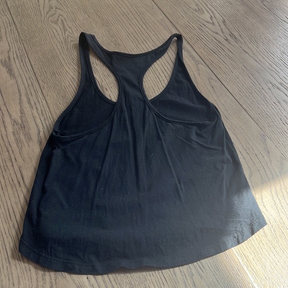 Lira xs tank top in black barely worn great condition - Picture 2 of 3